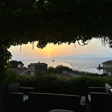 Incantevole Con Veranda Apartamento