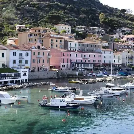 Incantevole Con Veranda