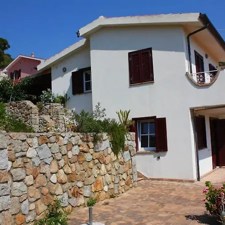Apartment Casa Vista Mare In Giglio Porto